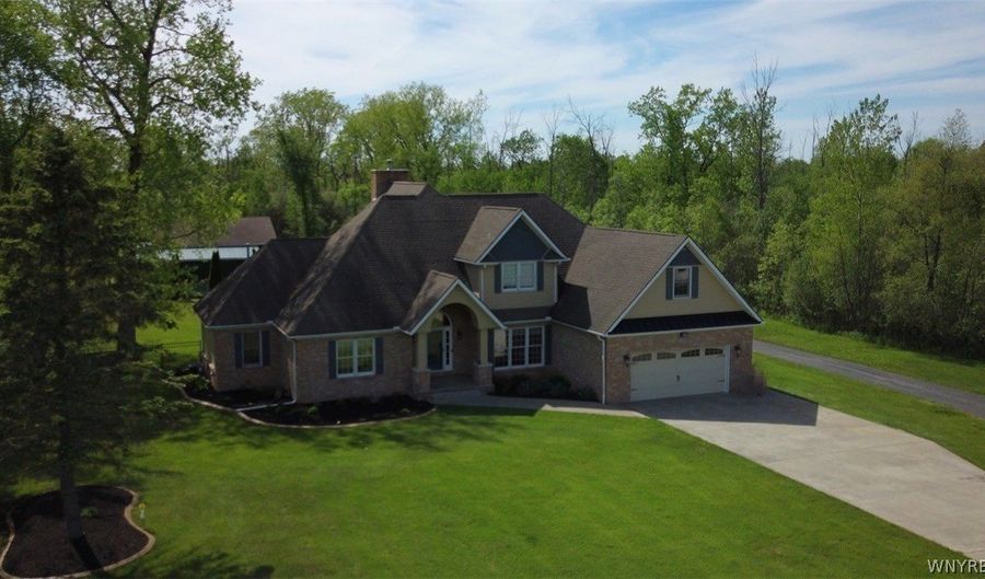 1362 Town Line Rd, Alden, NY 14004 - 4 Beds, 3 Bath