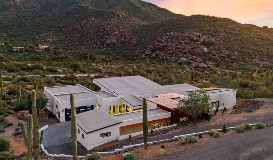 6760 E SKYLINE Dr, Cave Creek, AZ 85331 - 4 Beds, 4 Bath