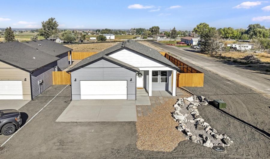 1800 Poplar Ave, Buhl, ID 83316 - 3 Beds, 2 Bath