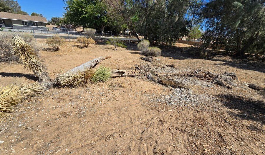 20221 Modoc 20221, Apple Valley, CA 92308 - 3 Beds, 2 Bath