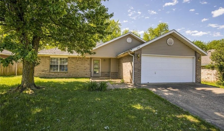 900 Marcus St, Bentonville, AR 72712 - 3 Beds, 2 Bath