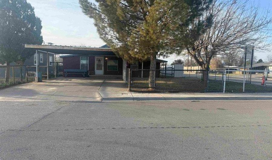 1213 W Dallas Ave, Artesia, NM 88210 - 3 Beds, 2 Bath