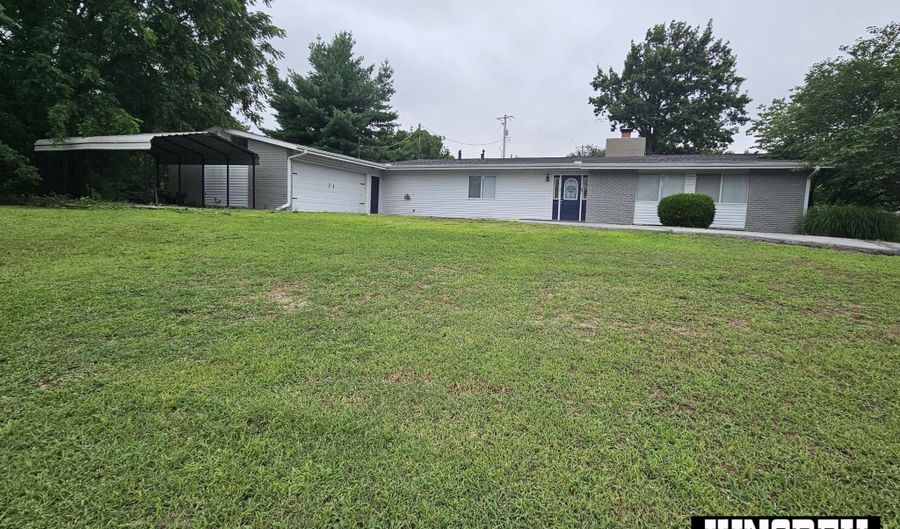 861 Oak Crst, Baxter Springs, KS 66713 - 4 Beds, 2 Bath
