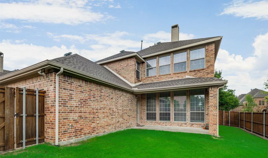 925 Sloan Dr, Allen, TX 75013 - 4 Beds, 4 Bath