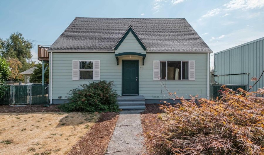 740 Main St, Aumsville, OR 97325 - 4 Beds, 3 Bath