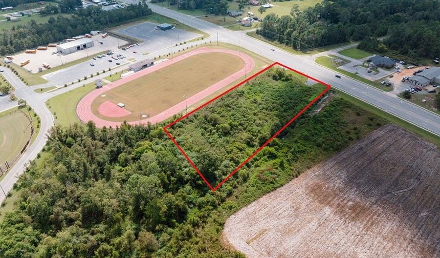 1657 S Hatch Pkwy, Baxley, GA 31513 - 0 Beds, 0 Bath