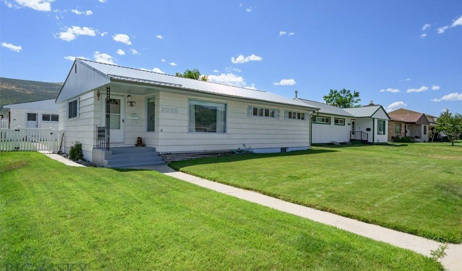2005 Tammany St, Anaconda, MT 59711 - 3 Beds, 2 Bath