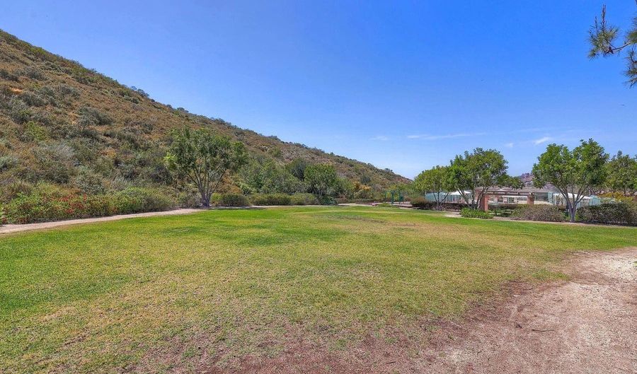 10160 Challenger Cir, Spring Valley, CA 91978 - 6 Beds, 4 Bath