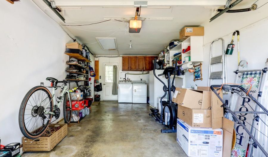222 MILLER Rd, Akron, PA 17501 - 3 Beds, 2 Bath