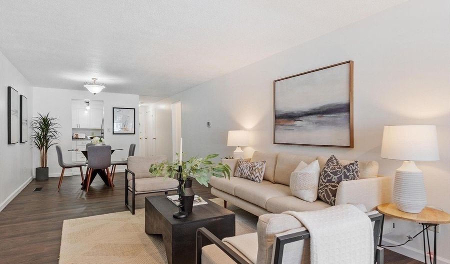 5 Elm St 1, Acton, MA 01720 - 2 Beds, 2 Bath