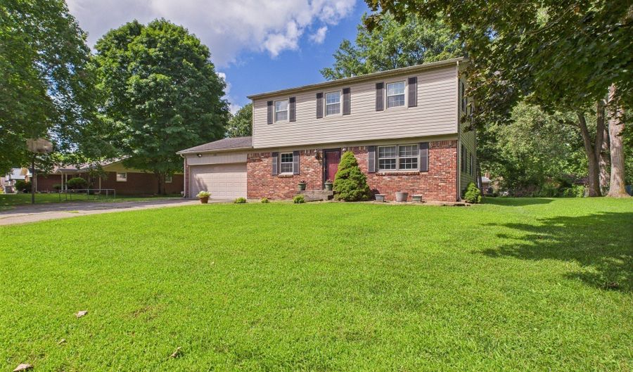 2111 Angie Ln, Anderson, IN 46017 - 4 Beds, 3 Bath