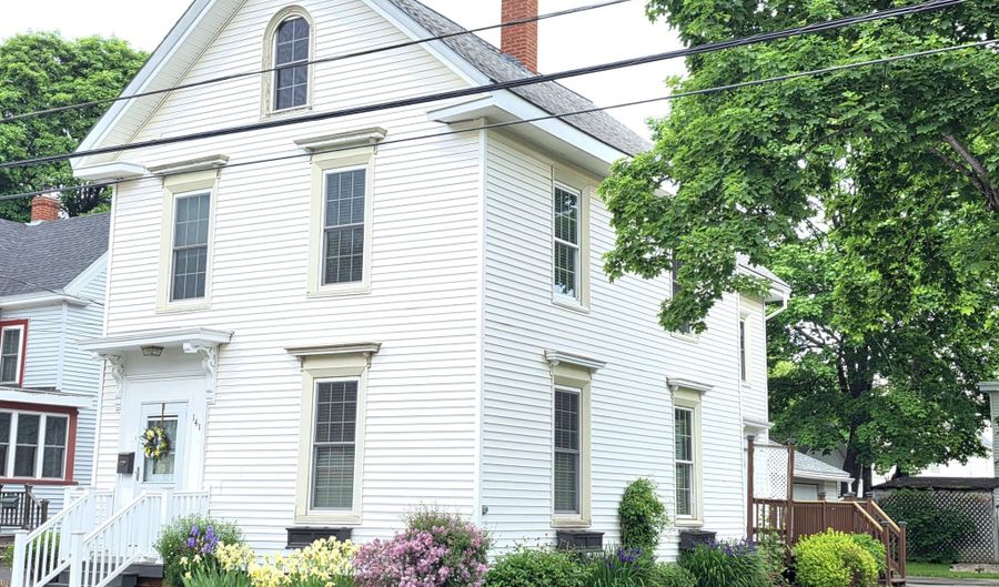 141 Forest Ave, Bangor, ME 04401 - 3 Beds, 2 Bath