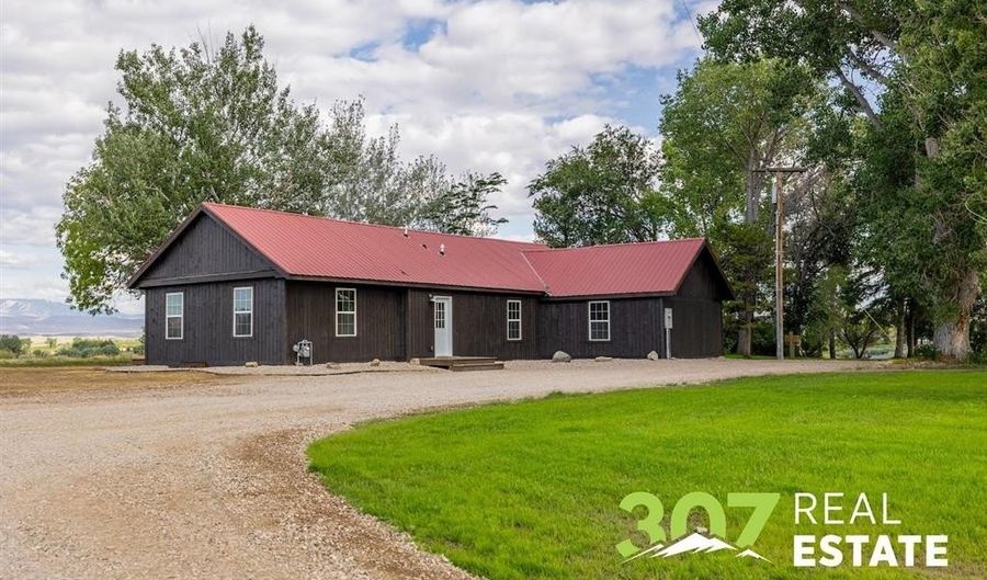 15 Cole Rd, Cody, WY 82414 - 3 Beds, 1 Bath