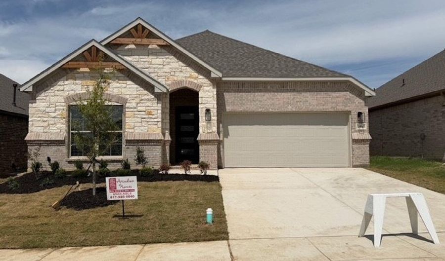 1045 Nighthawk Trl, Alvarado, TX 76009 - 3 Beds, 2 Bath
