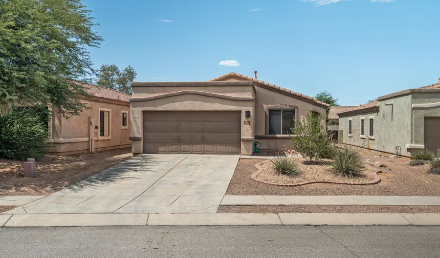 135 E Corte Rancho Colina, Sahuarita, AZ 85629 - 3 Beds, 2 Bath