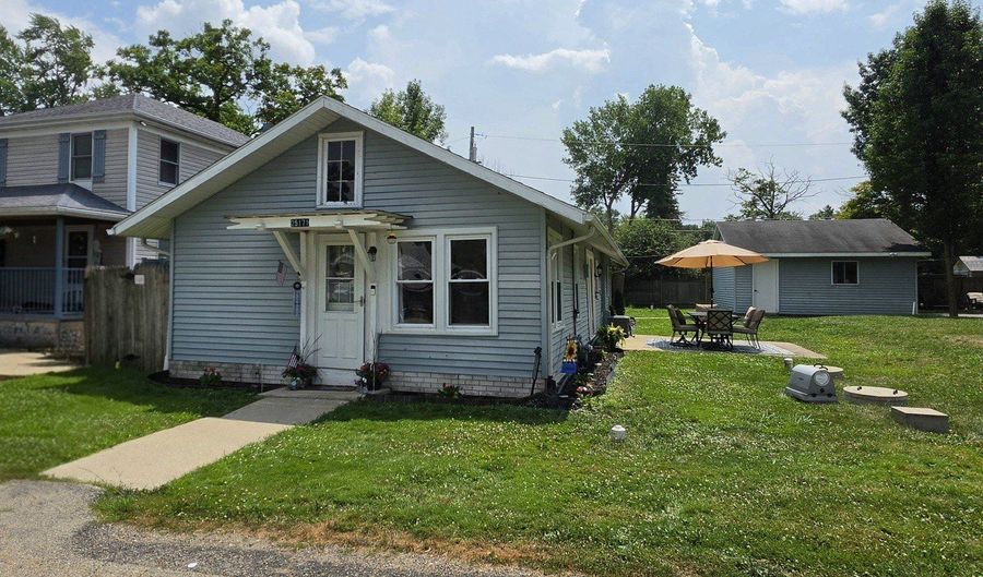 25171 W Linden Ln, Antioch, IL 60002 - 3 Beds, 1 Bath