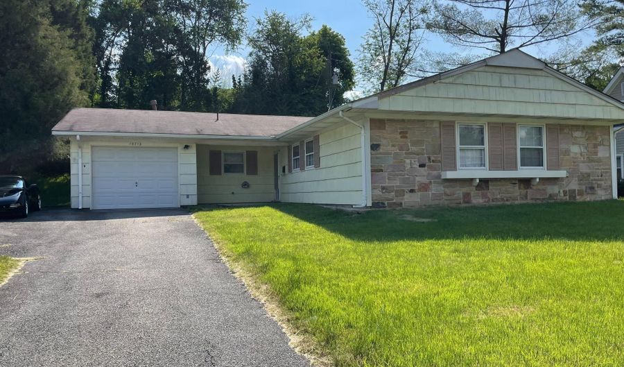 15713 POINTER RIDGE Dr, Bowie, MD 20716 - 3 Beds, 2 Bath