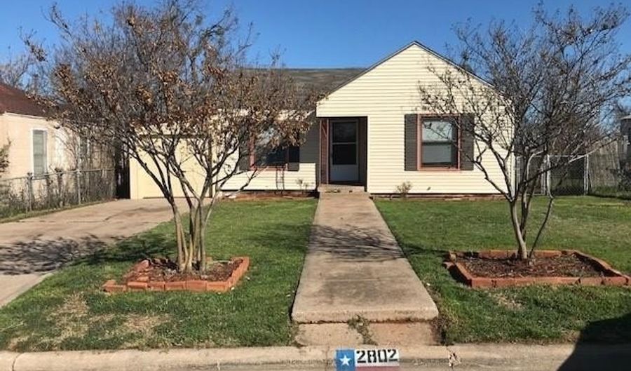 2802 S 10th St, Abilene, TX 79605 - 2 Beds, 1 Bath