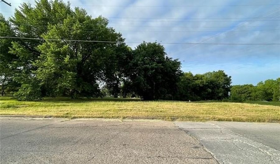 614 E Main, Ardmore, OK 73401 - 0 Beds, 0 Bath