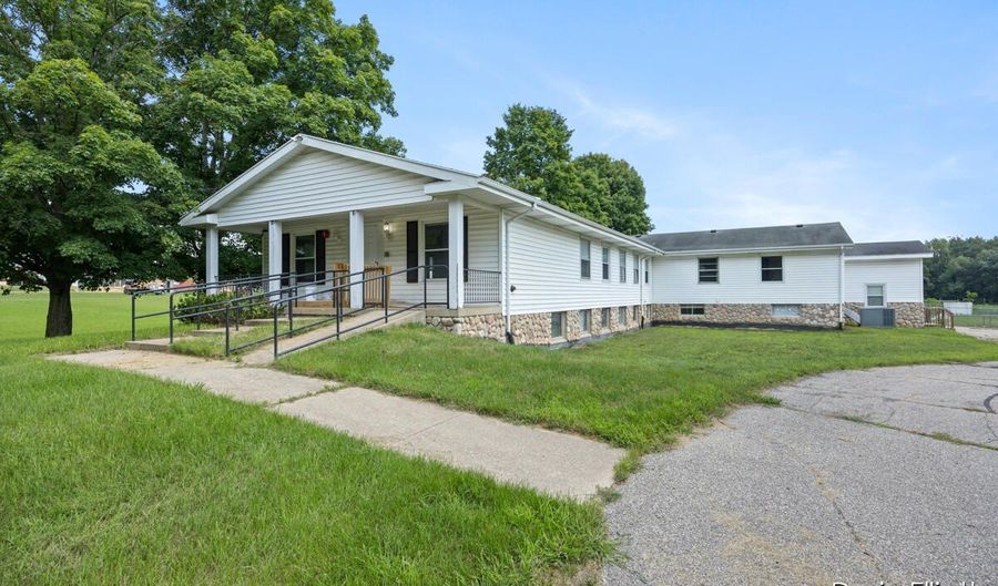 8546 Whitneyville Ave SE, Alto, MI 49302 - 5 Beds, null Bath