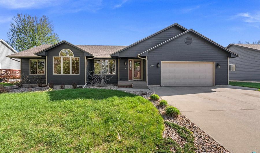 209 W Ironwood St, Brandon, SD 57005 - 4 Beds, 3 Bath