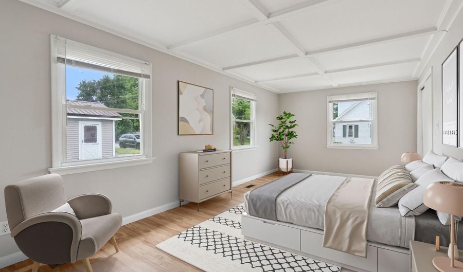 295 S Main St, Auburn, ME 04210 - 2 Beds, 1 Bath