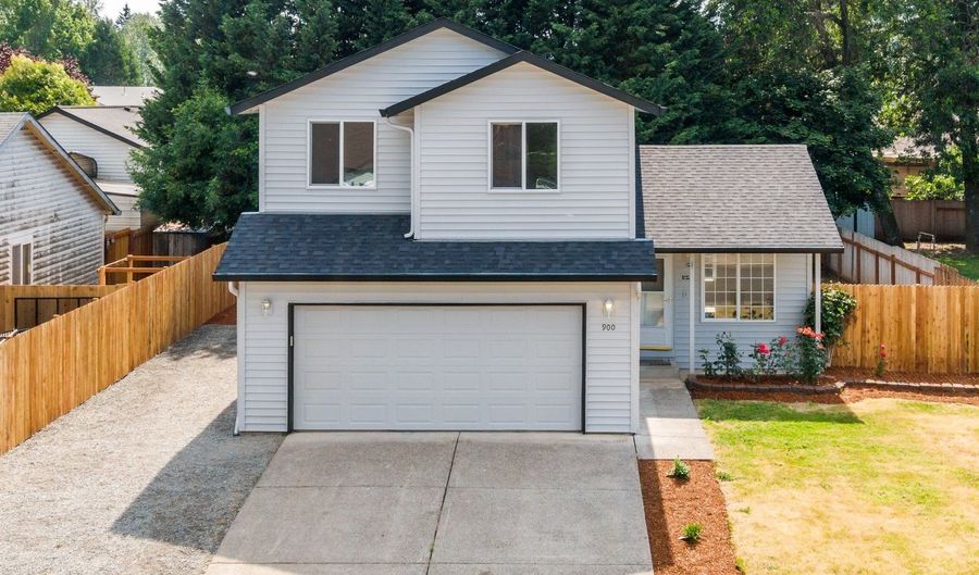 900 SW 22ND Ave, Battle Ground, WA 98604 - 3 Beds, 3 Bath