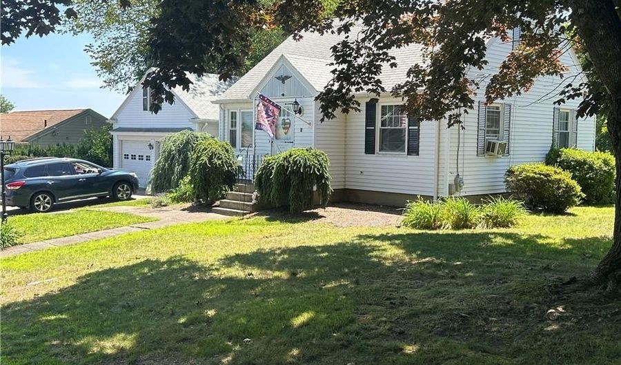 9 Cannon St, Cranston, RI 02920 - 4 Beds, 2 Bath