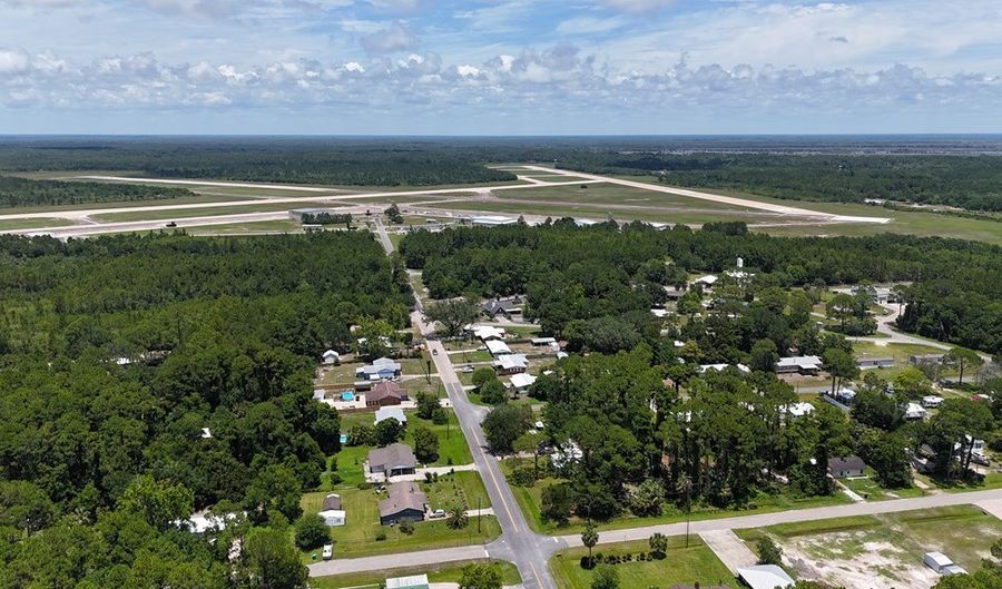 9 Apalachee St, Apalachicola, FL 32320 - 4 Beds, 2 Bath