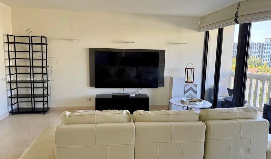 1000 Island Blvd 905, Aventura, FL 33160 - 2 Beds, 2 Bath