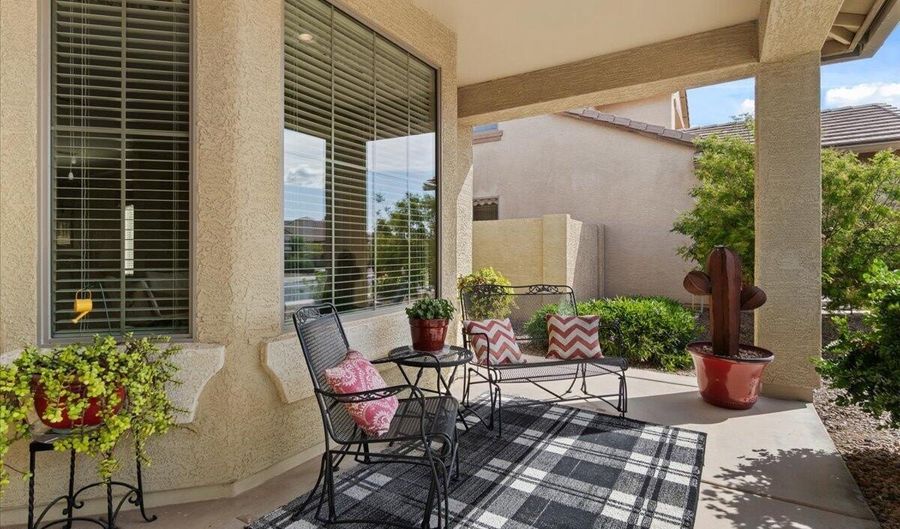 144 W BAHAMAS Dr, Casa Grande, AZ 85122 - 3 Beds, 2 Bath