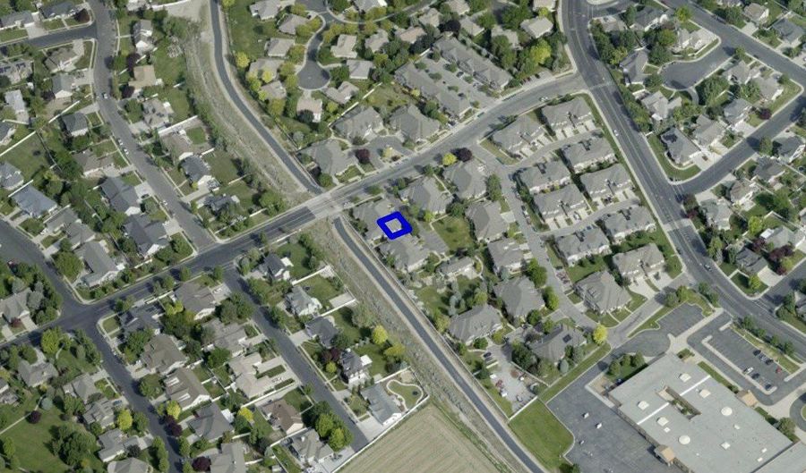 9518 N 4500 W, Cedar Hills, UT 84062 - 2 Beds, 2 Bath