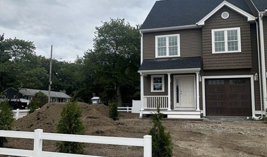 50 A Pullman Ave A, Attleboro, MA 02703 - 3 Beds, 3 Bath