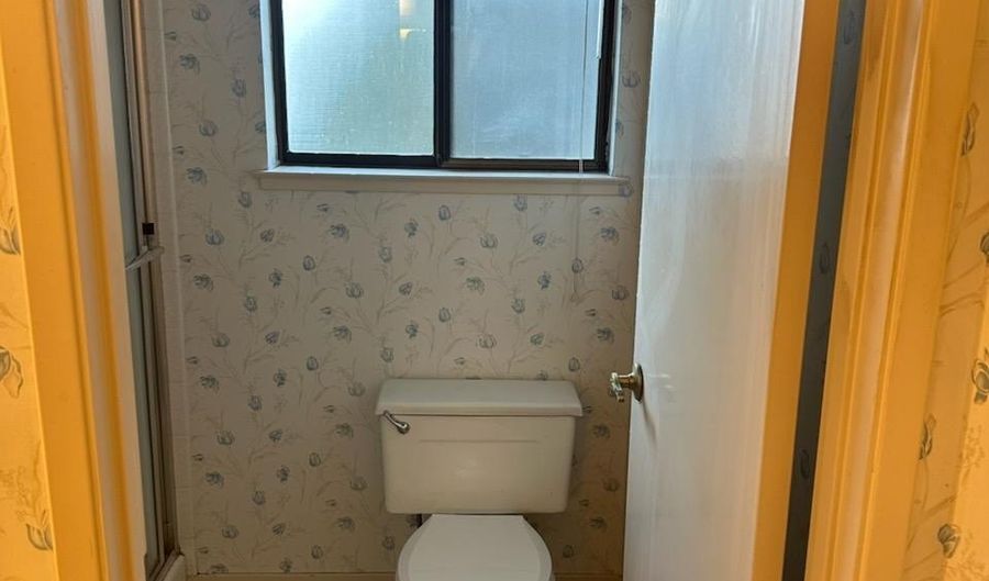 339 Twin Lakes Dr, Santa Rosa, CA 95409 - 2 Beds, 2 Bath