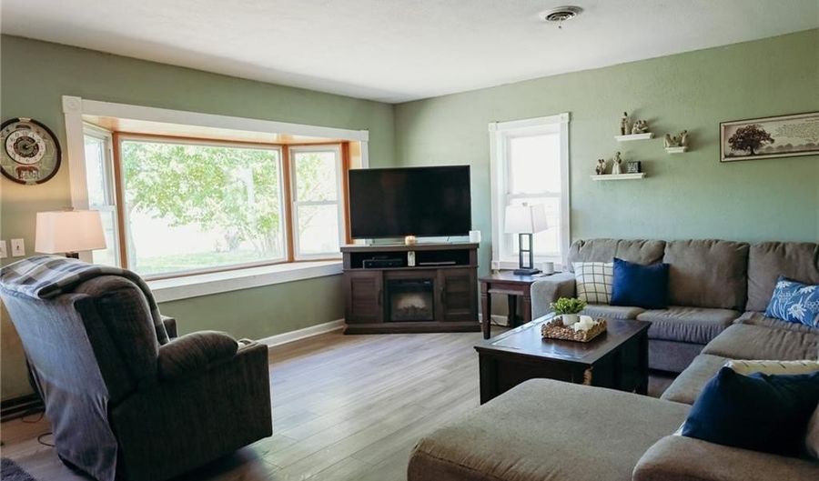7166 State Route T Hwy, Amazonia, MO 64421 - 3 Beds, 2 Bath