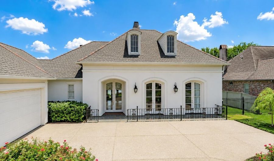 12038 Lake Estates Ave, Baton Rouge, LA 70810 - 4 Beds, 3 Bath