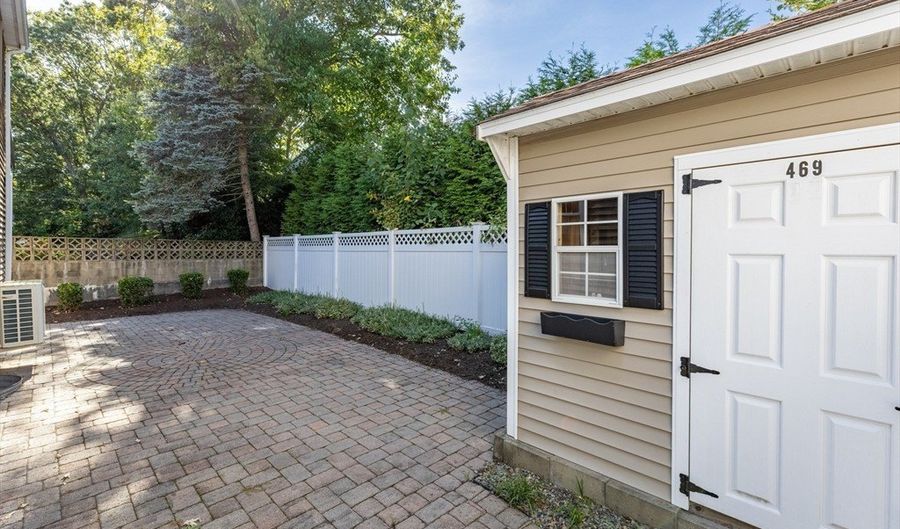 469 Appleton St, Arlington, MA 02476 - 4 Beds, 2 Bath