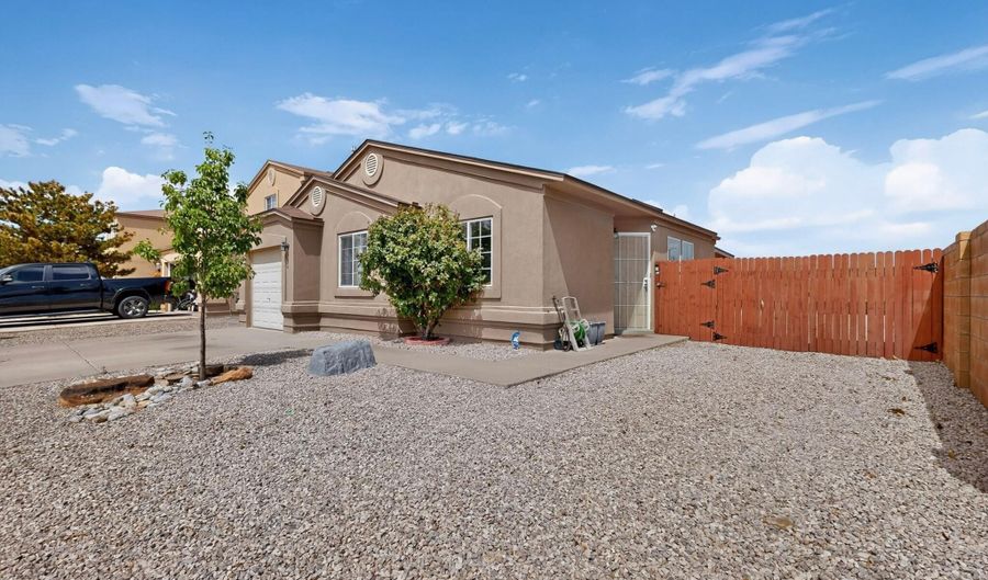 736 Torretta Dr SW, Albuquerque, NM 87121 - 3 Beds, 2 Bath