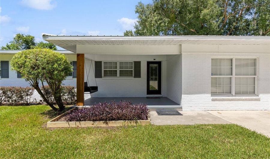 16710 NW COUNTY ROAD 235A, Alachua, FL 32615 - 5 Beds, 3 Bath
