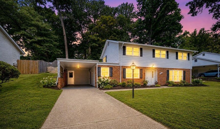 3820 WINTERSET Dr, Annandale, VA 22003 - 4 Beds, 3 Bath