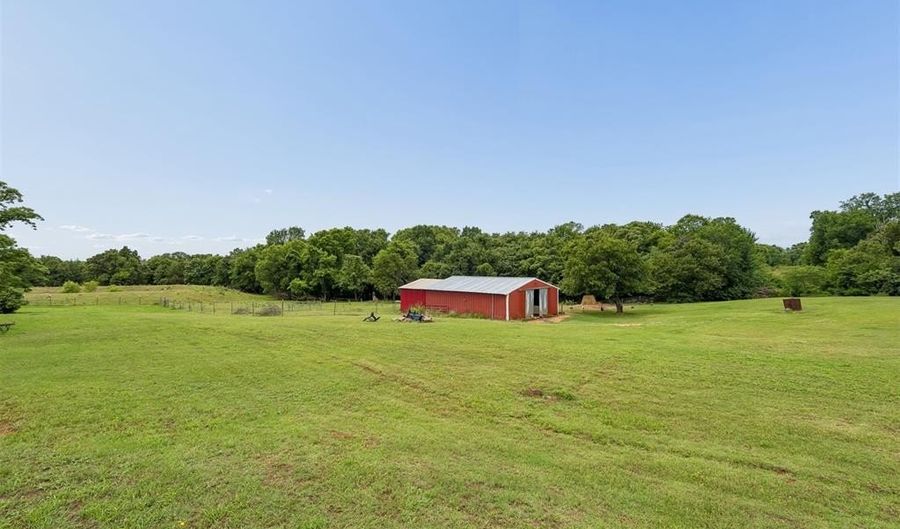 8700 E Covell Rd, Arcadia, OK 73007 - 4 Beds, 5 Bath