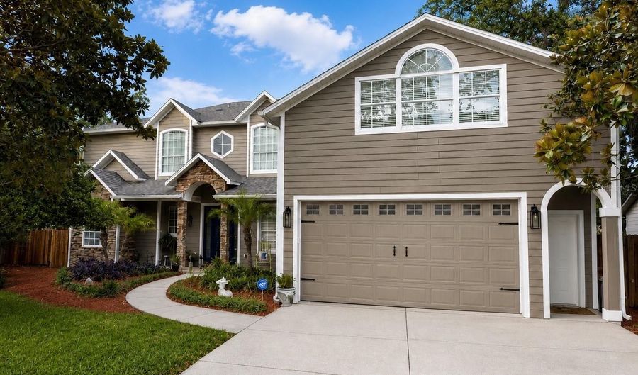 6203 COURTNEY Cv, Apopka, FL 32703 - 4 Beds, 4 Bath