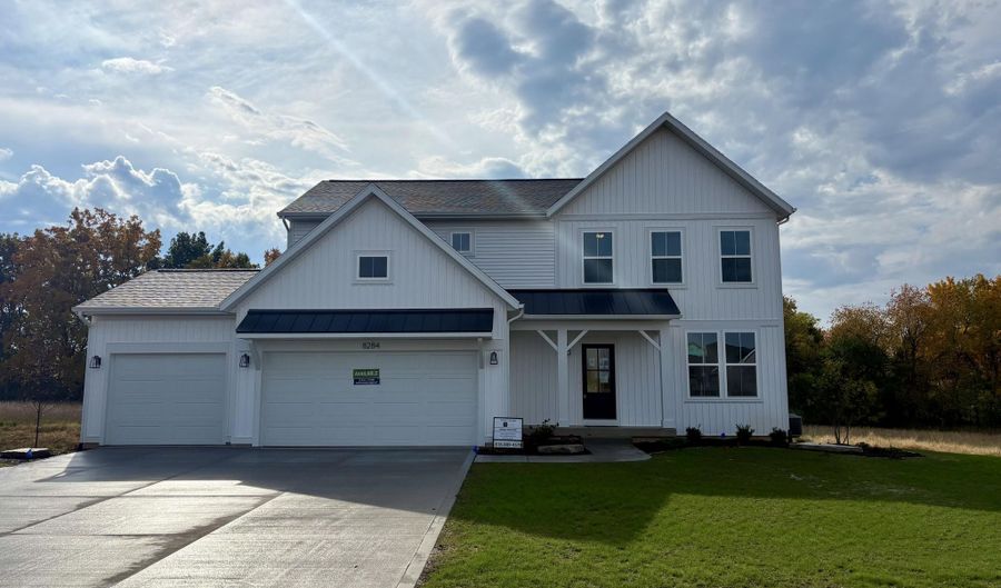 8284 Kettle Oak Dr, Alto, MI 49302 - 4 Beds, 2 Bath