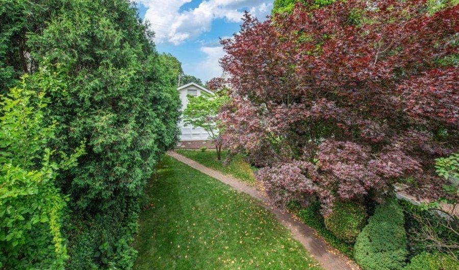 51 Emmet St, Belleville, NJ 07109 - 3 Beds, 2 Bath