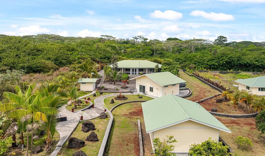 15-2075 18TH Ave, Keaau, HI 96749 - 5 Beds, 4 Bath