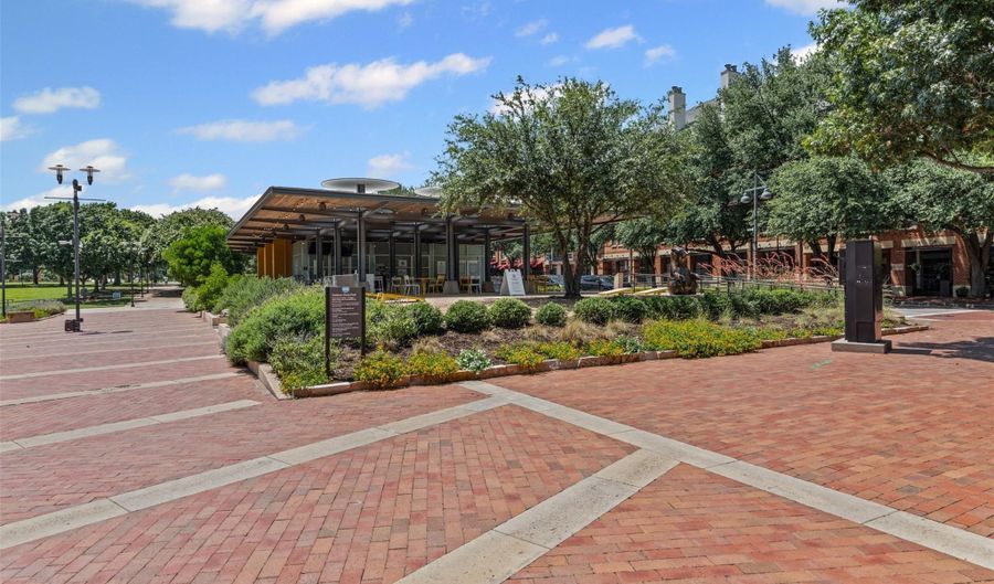 15727 Seabolt Pl, Addison, TX 75001 - 2 Beds, 3 Bath