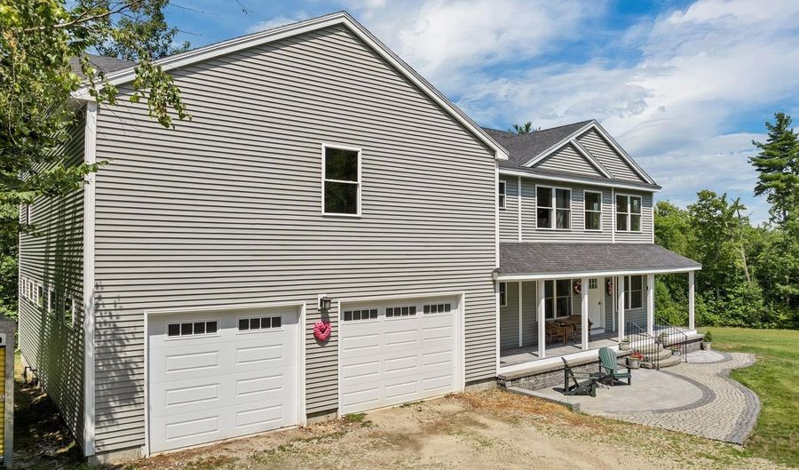 76 Curries Way, Brookfield, NH 03872 - 4 Beds, 4 Bath