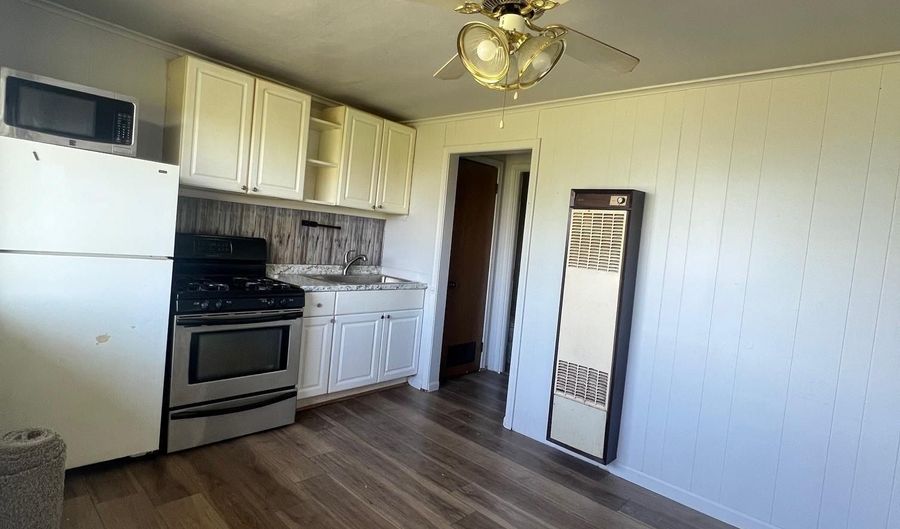 9237 River Rd 3, Algonac, MI 48001 - 2 Beds, 1 Bath