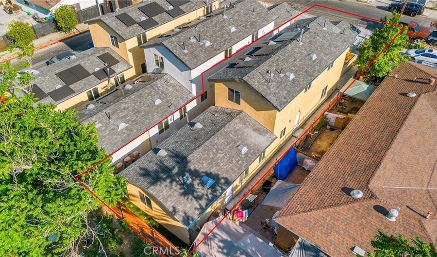 2019 E 105 St, Los Angeles, CA 90002 - 6 Beds, 4 Bath