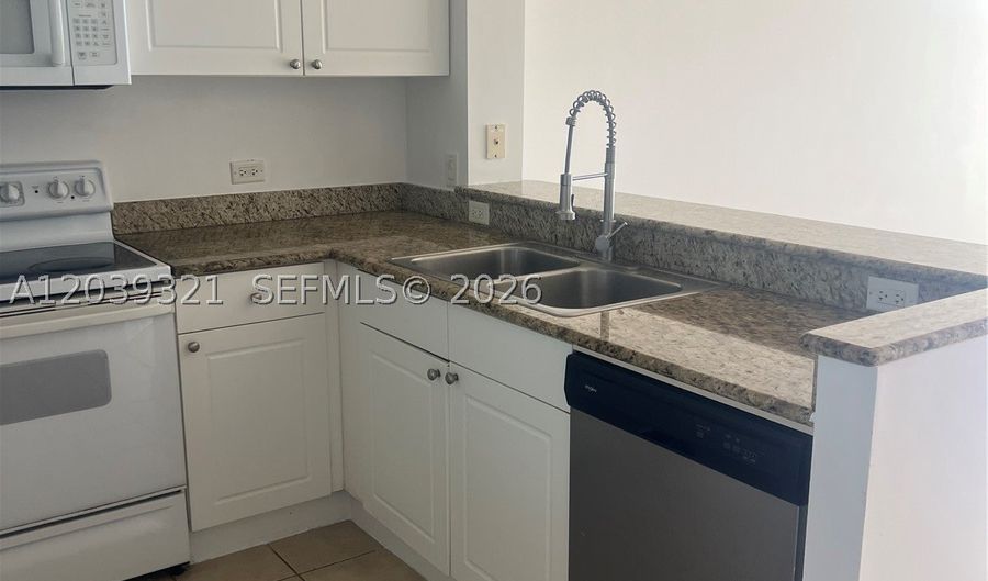 19501 W Country Club Dr 611, Aventura, FL 33180 - 1 Beds, 1 Bath